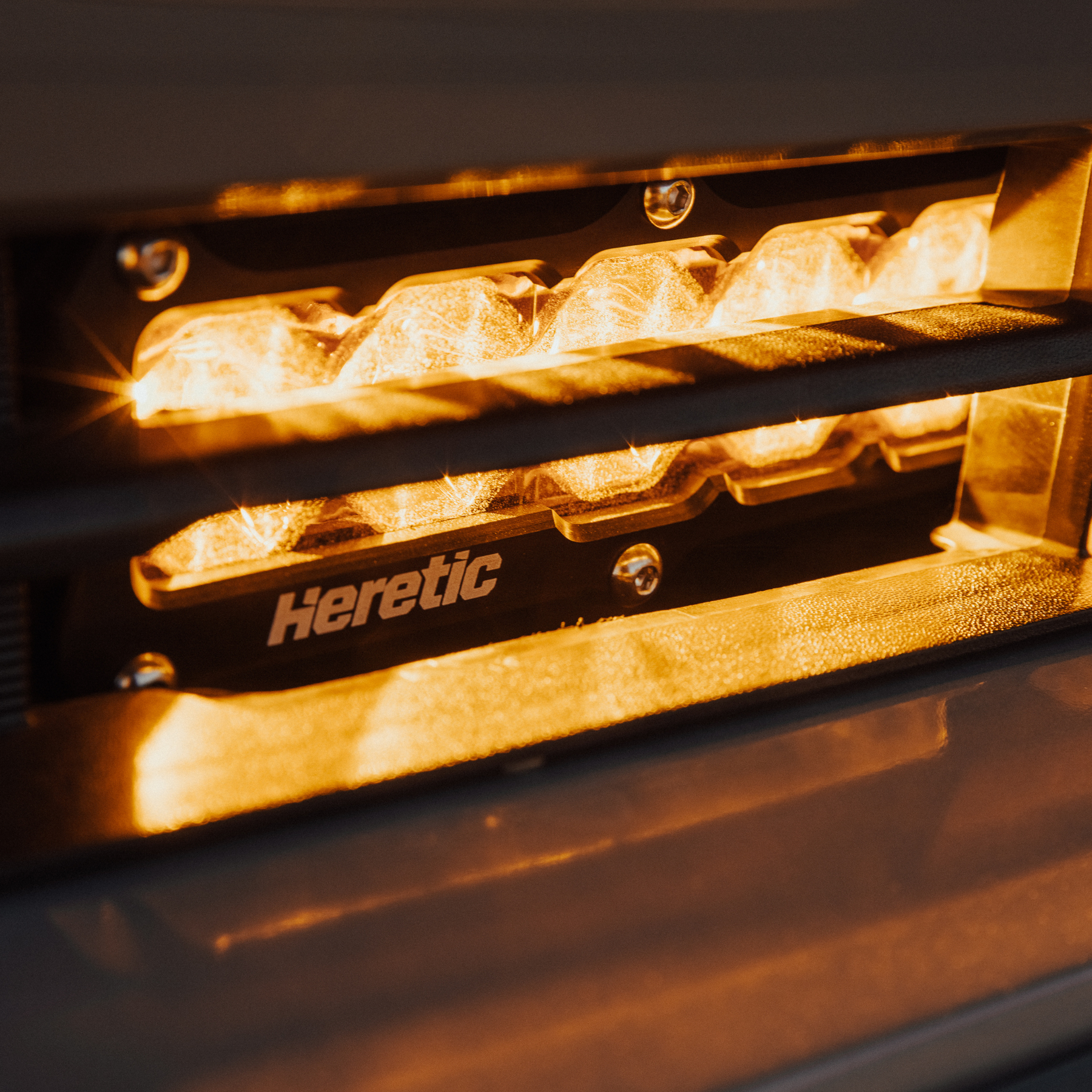 Heretic Tacoma Behind The Grill 30 Inch Bar Amber (3rd Gen 16-21)
